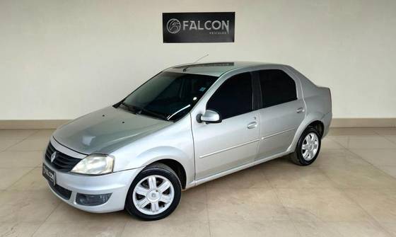 RENAULT LOGAN 1.6 EXPRESSION 16V FLEX 4P AUTOMÁTICO RENAULT LOGAN 1.6 EXPRESSION 16V FLEX 4P AUTOMÁTICO